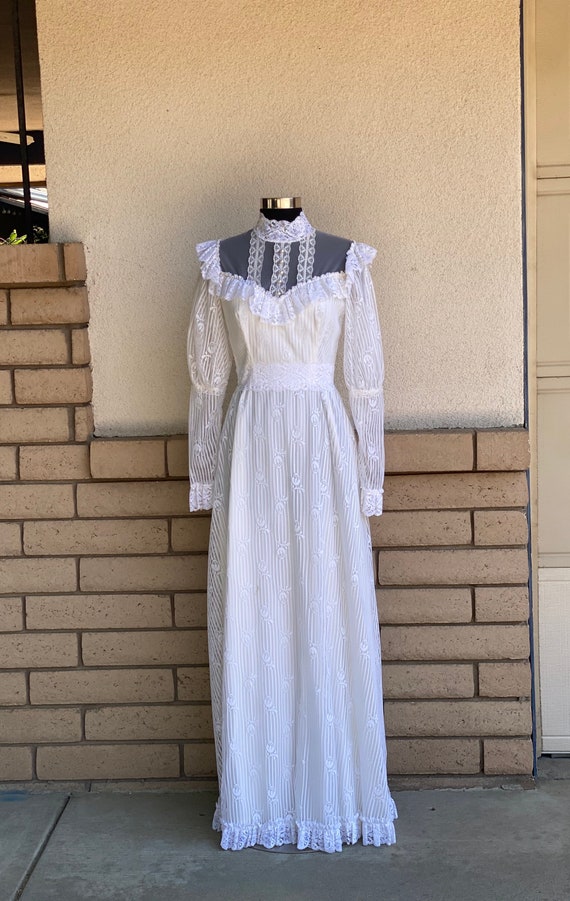 Vintage 70s Gunne Sax Style Wedding Dress with Le… - image 6