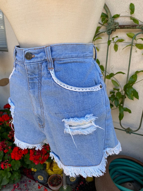 Vintage 90s Lace Frayed Denim Shorts // High Wais… - image 3