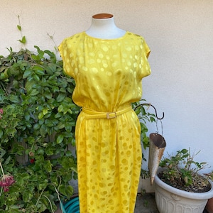Vintage 90s Yellow Silk Polka Dot Dress Pockets Cap Sleeves Silk Studio for Petites Size Sm-Med