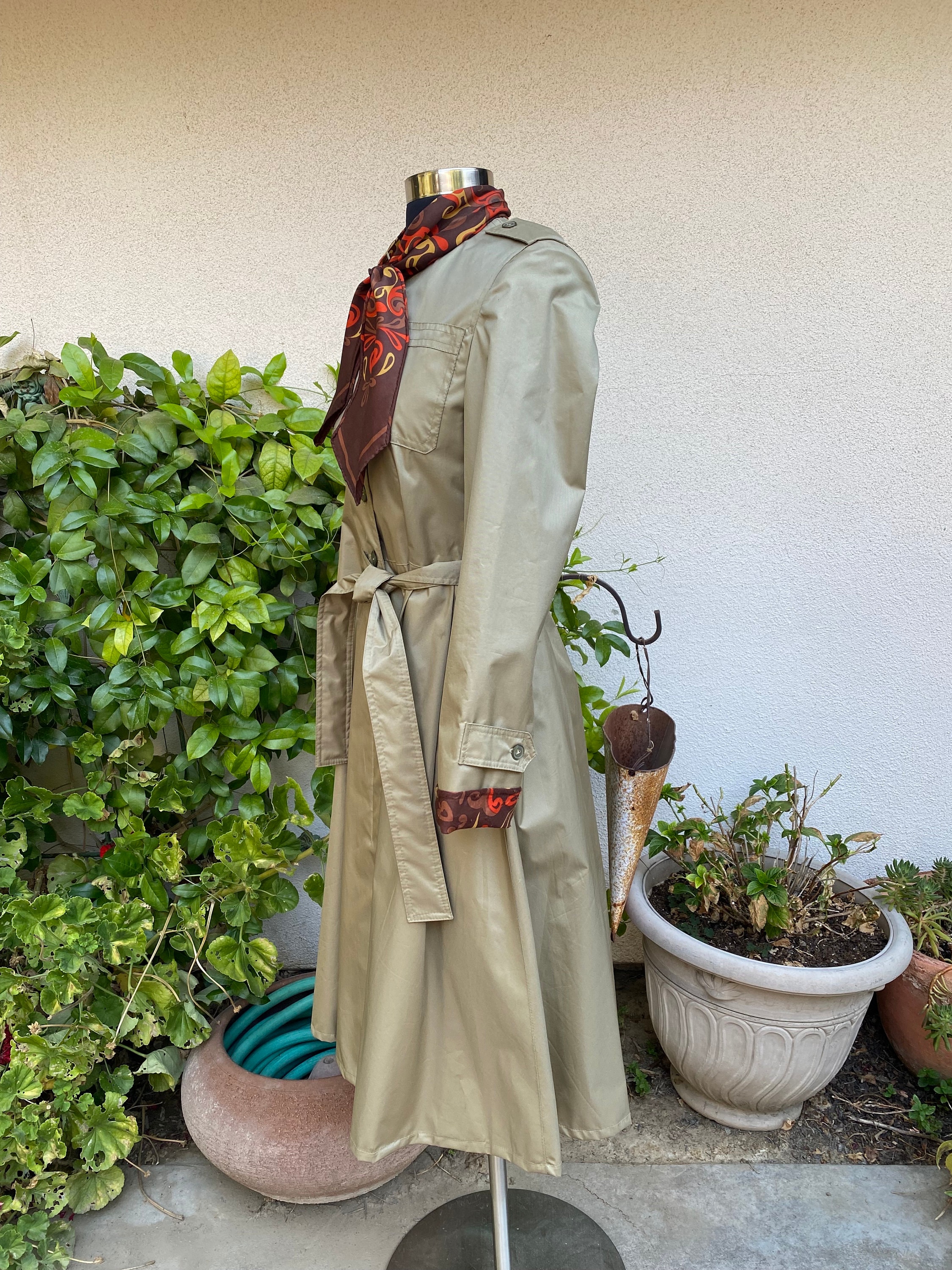 Vintage 70s Luba Belted Ascot Trench Coat Fit and Flare