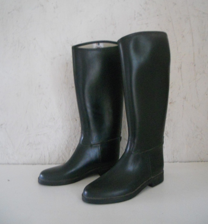 Vintage Women's Black Rubber Riding Boots . Equestrian Boots . Wellies Tiny Fit Size 34 US 4-5 image 1