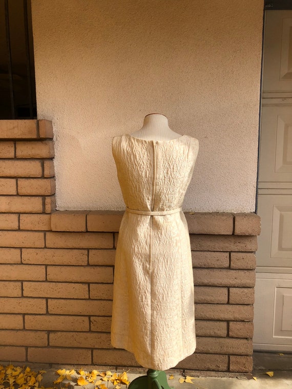 Vintage 60s White Brocade Sheath Dress with Mink … - image 5