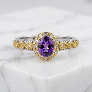 Solitaire en argent doré serti saphir violet naturel, bague artisanale ajustable, pierre naturelle Madagascar