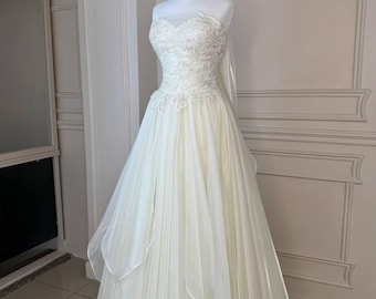 Vestido de novia romántico de organza sin tirantes / Vestido de novia corte A con corpiño de encaje / Hecho a mano en Estambul