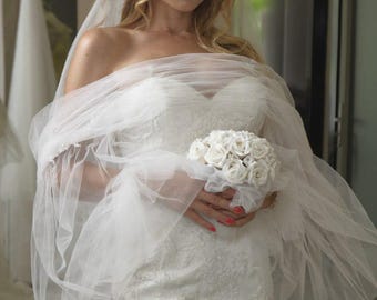 Vestido de novia de sirena con encaje hecho a mano / Mangas de tul con hombros descubiertos