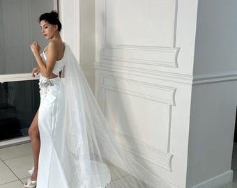 Vestido de novia de satén con un solo hombro y cola larga de encaje / Vestido de novia minimalista / Hecho a mano en Estambul