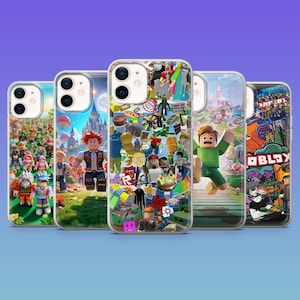 Może przedstawiać: Pięć etui na telefon z kolorowymi wzorami przedstawiającymi postacie i sceny z popularnej gry online. Etui prezentują różne postacie, krajobrazy i logo, z żywą i zabawną estetyką. Etui są przeznaczone do smartfona.