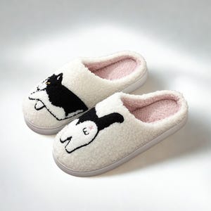Plush Cow Cat Slippers – Kawaii Furry Non-Slip Fluffy Warm Slippers