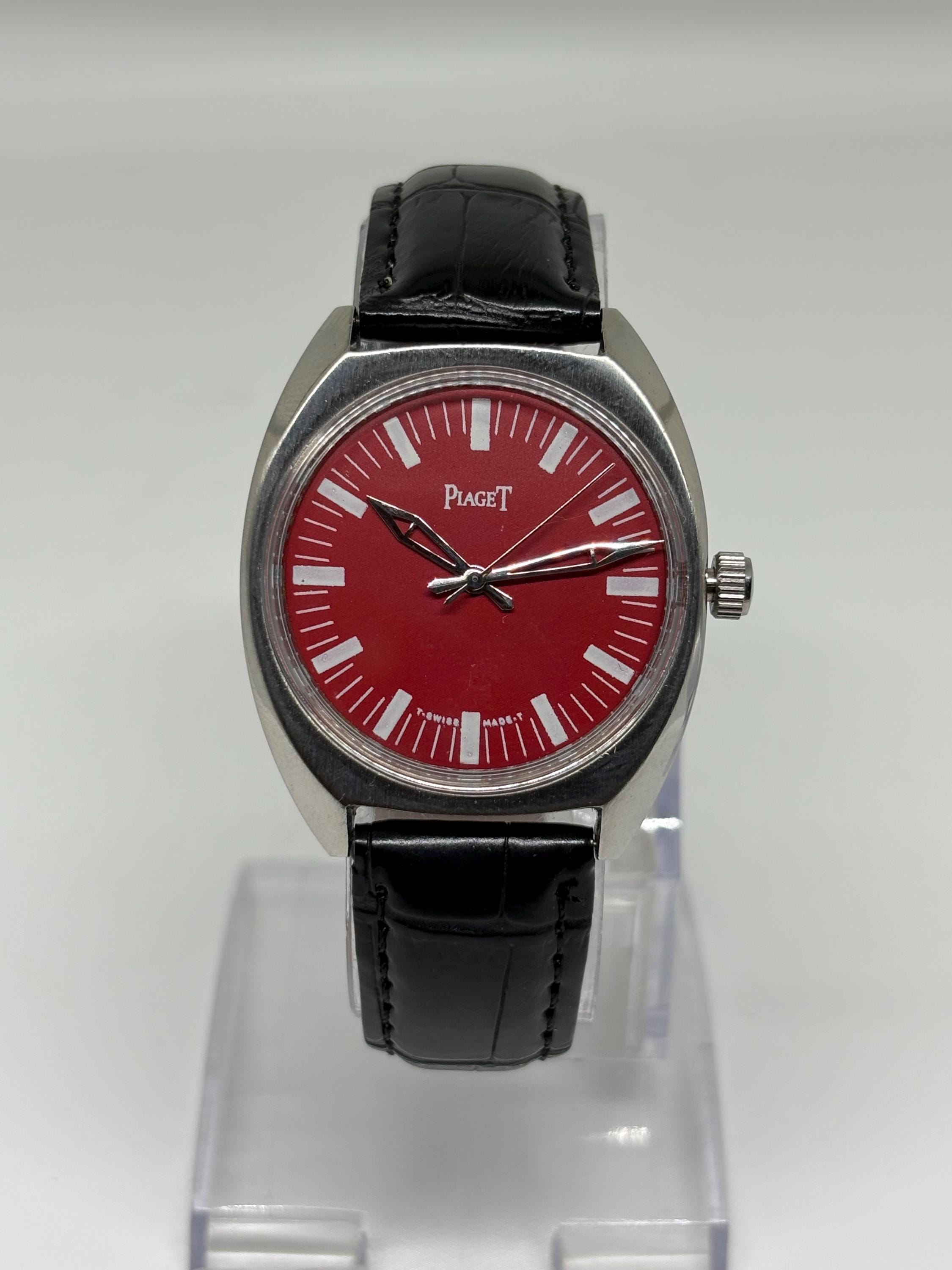 Vintage Piaget 17 Jewels Manual Winding Red Dial Swiss Made Men's