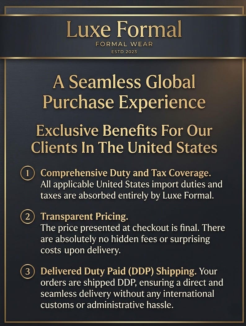 Puede incluir: Fondo oscuro con texto dorado que promociona Luxe Formal, una marca de ropa formal establecida en 2023. El texto destaca una experiencia de compra global fluida y beneficios exclusivos para clientes de EE. UU., incluyendo cobertura de impuestos y aranceles.