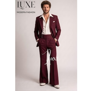 Traje vintage burdeos de hombre de los años 70 / Pantalones acampanados de talle alto, chaqueta con solapa ancha