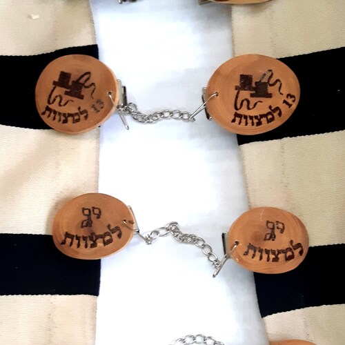 Bar mitzvah gift Israeli olive wood newest YAD Torah pointer Israeli Judaica souvenir handcraft and personalize free Y109