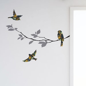 Set muurstickers vogels en boomtak, oogstpatroon met bloemen