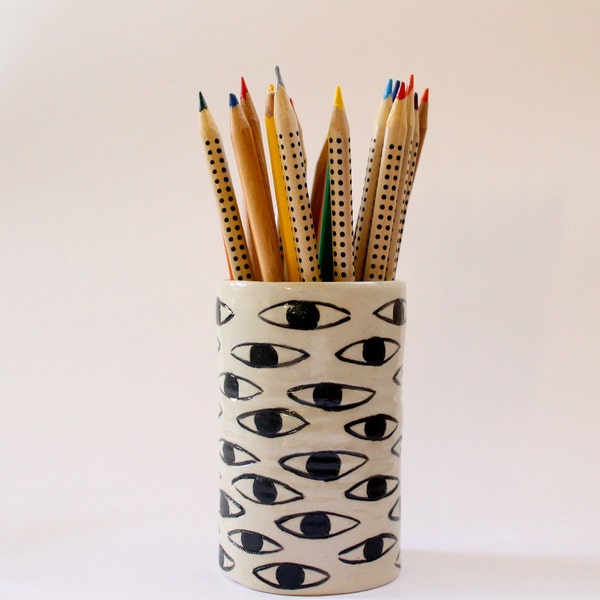 Eye ceramic pencil holder