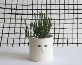 White textured ceramic cache-pot  - 3D nose