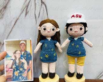 Personalisierter Look A Wie Crochet Dolls, Custom vom Foto in Amigurumi, Gedenkgeschenke Ihm Her, Paar Handgefertigte Häkelarbeit, Andenken Mama Papa