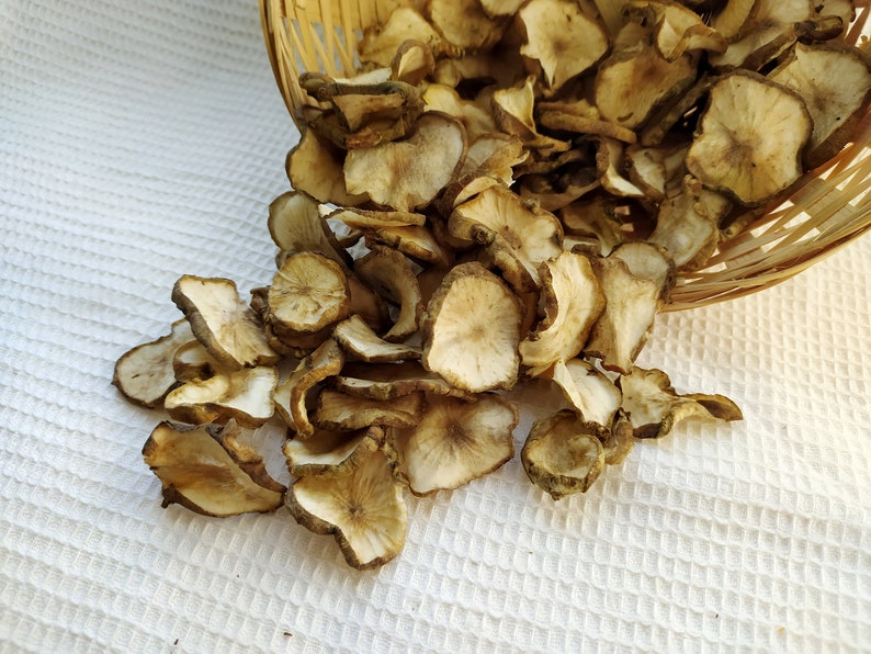 Dried Jerusalem Artichoke flakes 50, 100 g. Sunchoke, sunroots, topinambur, earth apple chips. Organic, home grown. Helianthus tuberosus image 1