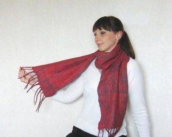 Unisex felted scarf Chameleon. Warm present. Eco friendly accessory. Gift for her. Scarf from wool