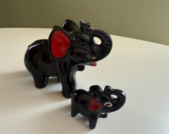 アンティークの手彫り黒檀製象の置物（鼻を上げたポーズ）高さ8.5