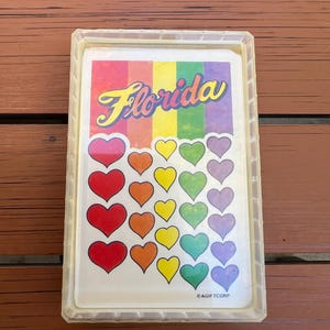 Naipes de recuerdo vintage de Florida con corazones de arcoíris de AGIF TCORP