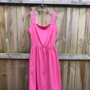 Vintage 70s Pink Sleeveless Polyester Dress / Vintage Sweetheart Pink Sleeveless Dress