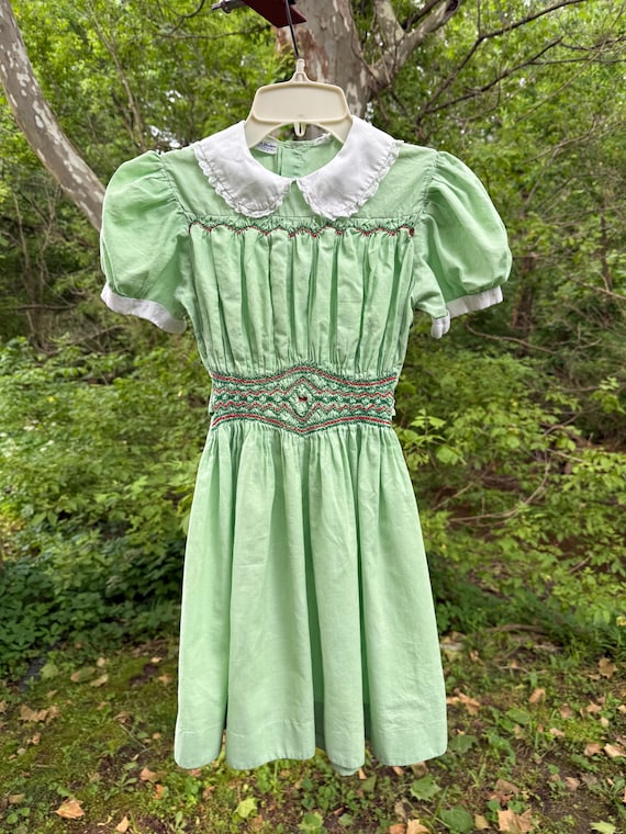Vintage Girls Mid Centuey Hand Smocked Polly Flinders Party