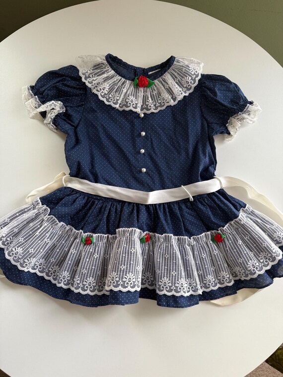 Vestido vintage azul marino y blanco con lunares suizos, cintura