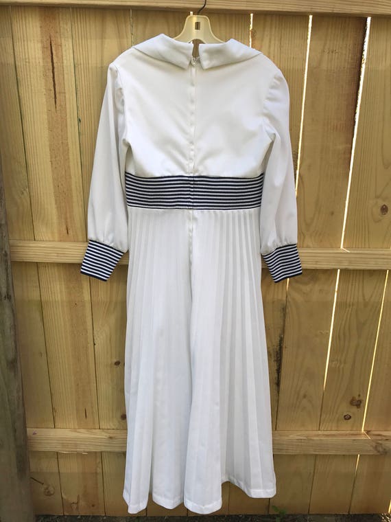 Vintage 70s White Polyester Pleated Maxi Dress / … - image 2
