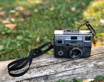 Vintage 70s Kodak Instamatic X-90 Camera: 38mm Ektar Lens