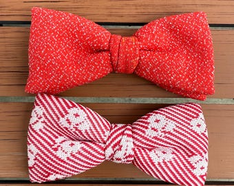 Lot of 2 Men’s Mid Century Bow Ties Red with Sparkeles and Red Floral