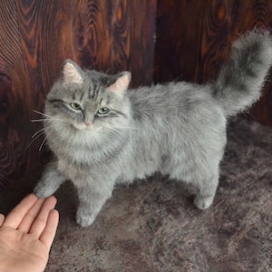 Needle Felted Cat Long haired Gray kitty Sculpture Memory Pet Portrait Wool Felt Animal Eco friendly realistic ooak Personalized pet art