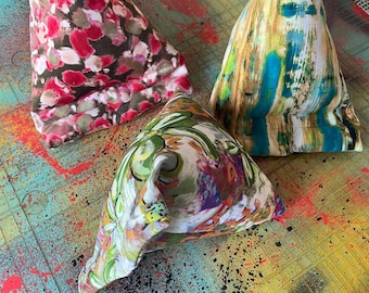 Colorful tablet stand with original designs by Céline Prigent for ZELIE Deco