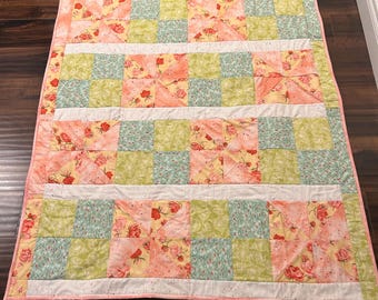 Coperta trapuntata floreale fatta a mano