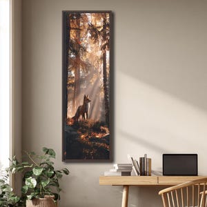 太陽に照らされた森のキツネのキャンバスアート、森の動物の壁飾り、自然写真スタイルのプリント、秋の光の縦型アートワーク、自宅用