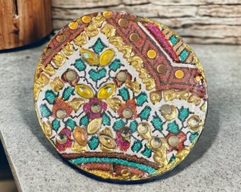 Wood slice embellished handmade paper magnet favors gifts