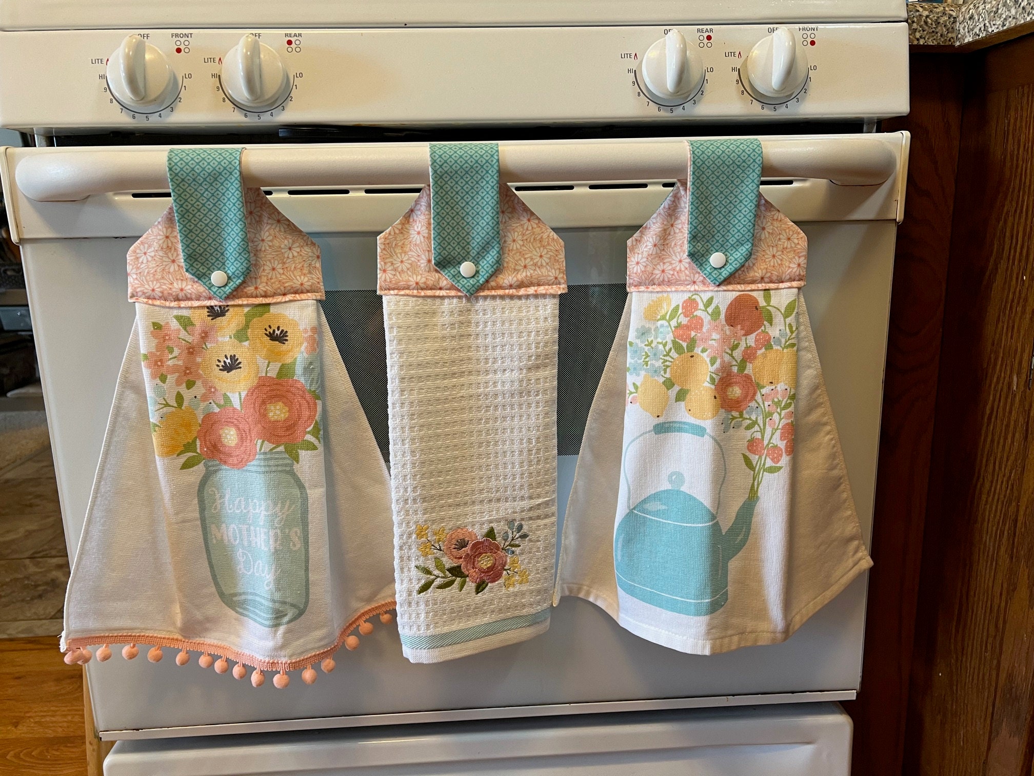 Mother's Day Hanging Kitchen Towels with Snaps, image size:2016x1512