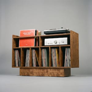 Stojak na gramofon z miejscem na płyty winylowe, Groove nr 3