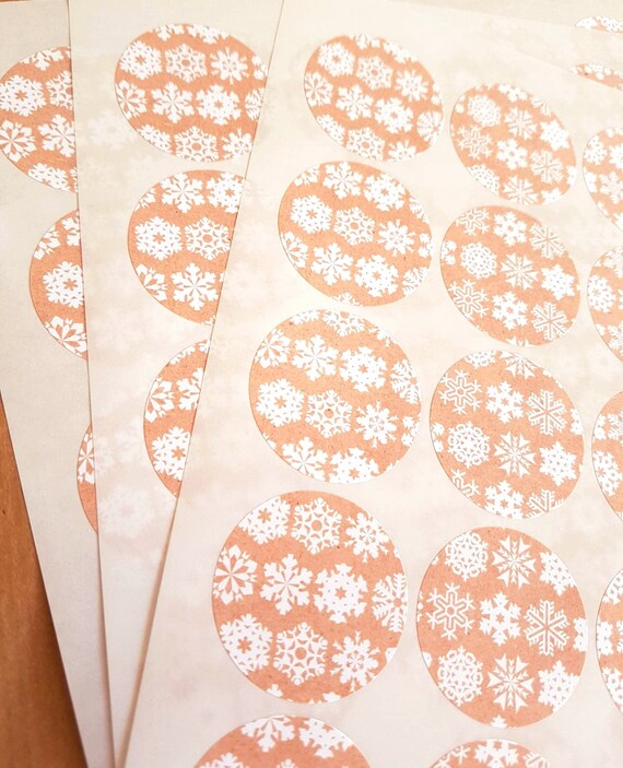 Set of 105 Kraft Brown /& Red Berries Recyclable Christmas Stickers for Gift Wrapping Paper Biodegradable /& Compostable