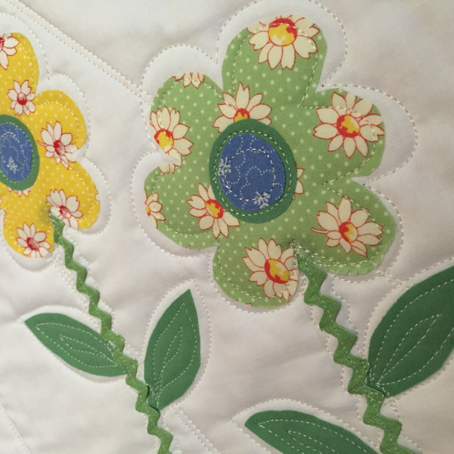 Hedgehog Quilt Pattern in 30's Prints by Ellen Abshier of Etsy