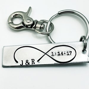 Personalized Anniversary Keychain, Infinity Keychain Hand Stamped Wedding Gift, Personalized Keychain, Couples Keychain with Initials & Date image 3