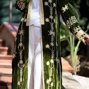 Handmade Velvet Suzani Embroidered Long Kimono Boho Suzani long Statement Jacket Jacket Ethnic Outerwear Gift For Her Duster Coat