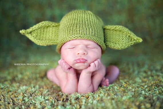 green baby hat