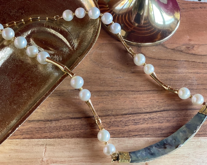 white royal mermaid shell necklace