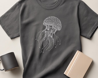 Jellyfish Graphic T-Shirt, Minimalist Ocean Shirt, Marine Life Tee, Unisex Nature T-Shirt, Sea Animal Art Shirt