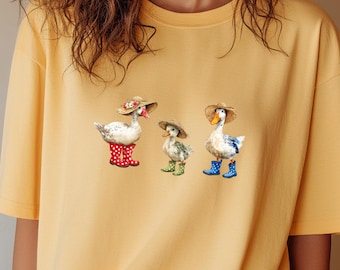 Duck Family T-Shirt, Cute Duck Couple Shirt, Farm Duck Graphic Tee, Country Cottagecore Shirt, Funny Duck Shirt, New Family Gift