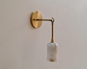Alabaster & Brass Wall Sconce – Modern Classic Lighting with a Soft, Luxurious Glow