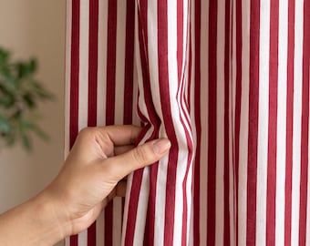 Handbedruckter, rot gestreifter Baumwollvorhang im Boho-Landhausstil (Sonderanfertigung)