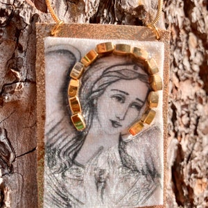 Women&#39;s Christian Art Necklace Pentant Guardian Angel Praying Jewelry