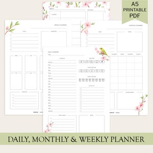 Könnte beinhalten: A5 druckbares PDF-Planerset mit täglichen, monatlichen und wöchentlichen Layouts. Die Seiten verfügen über florale Akzente und Abschnitte für Ziele, Aufgaben und Zeitpläne. Enthält Wetter-, Stimmungs- und Wassertracker sowie eine To-Do-Liste.