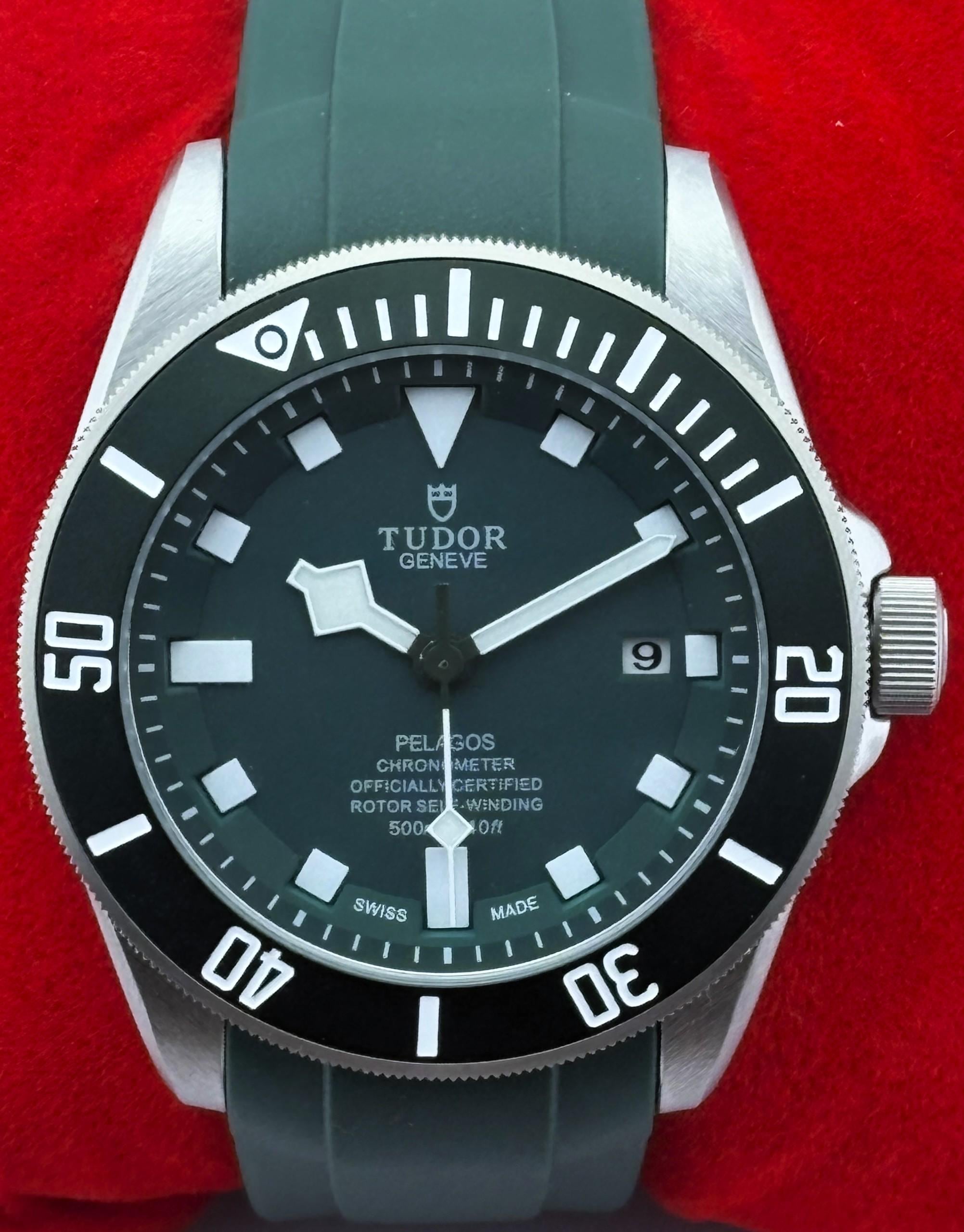 VK63カスタムクロノグラフシルバーブラック文字盤ローズゴールド針